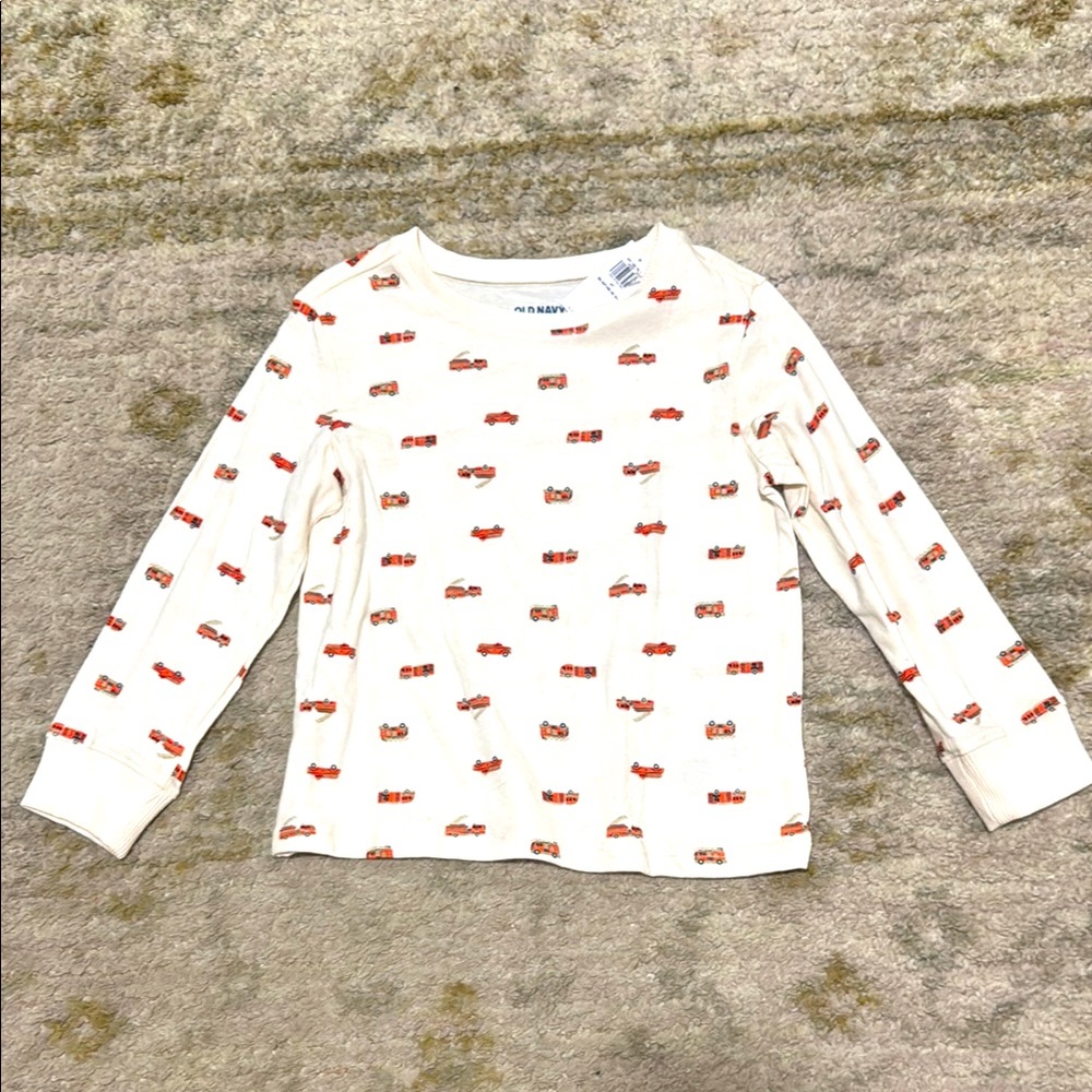 NWT Old Navy Toddler Boy Firetruck Cream Long Sleeve Top 4T